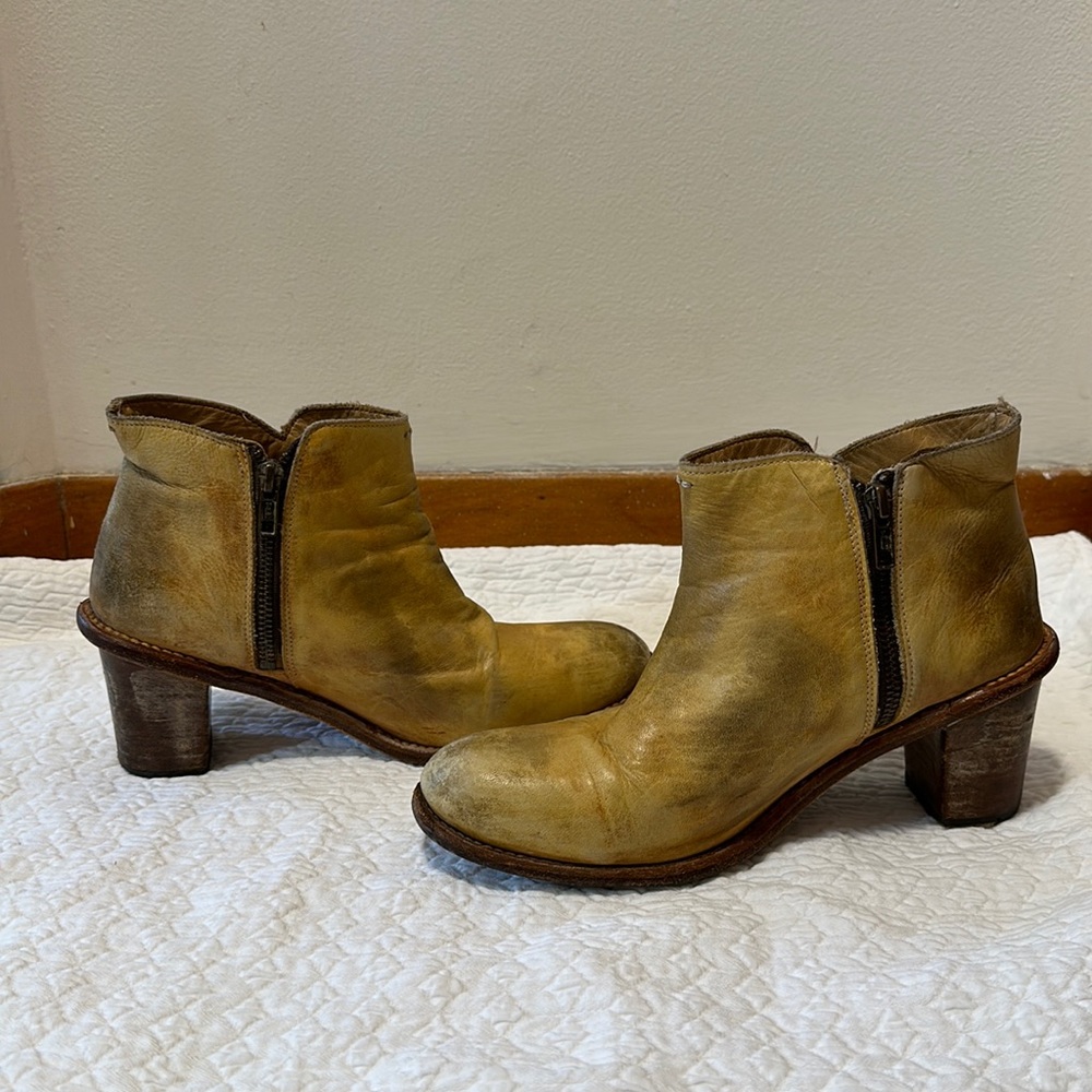 Bed Stu Leather Brown women’s Booties size 9
